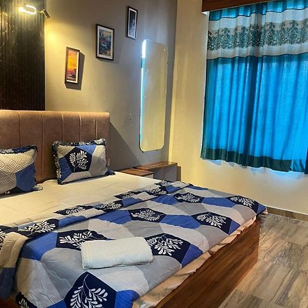 Studio Apartment In Greater Noida Eksteriør billede