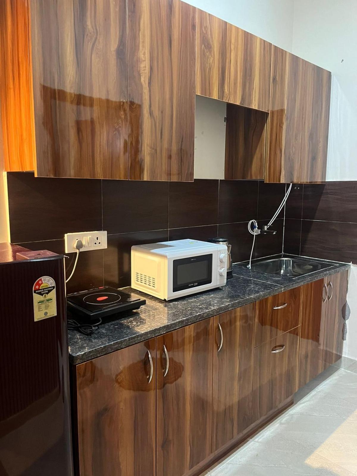 Studio Apartment In Greater Noida Eksteriør billede