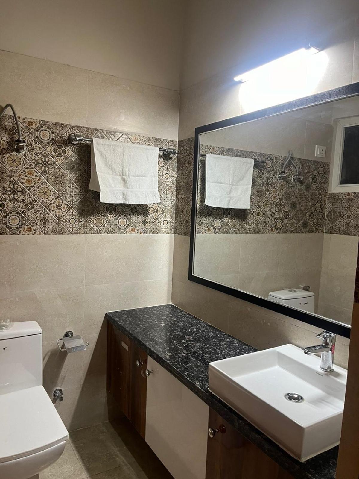 Studio Apartment In Greater Noida Eksteriør billede
